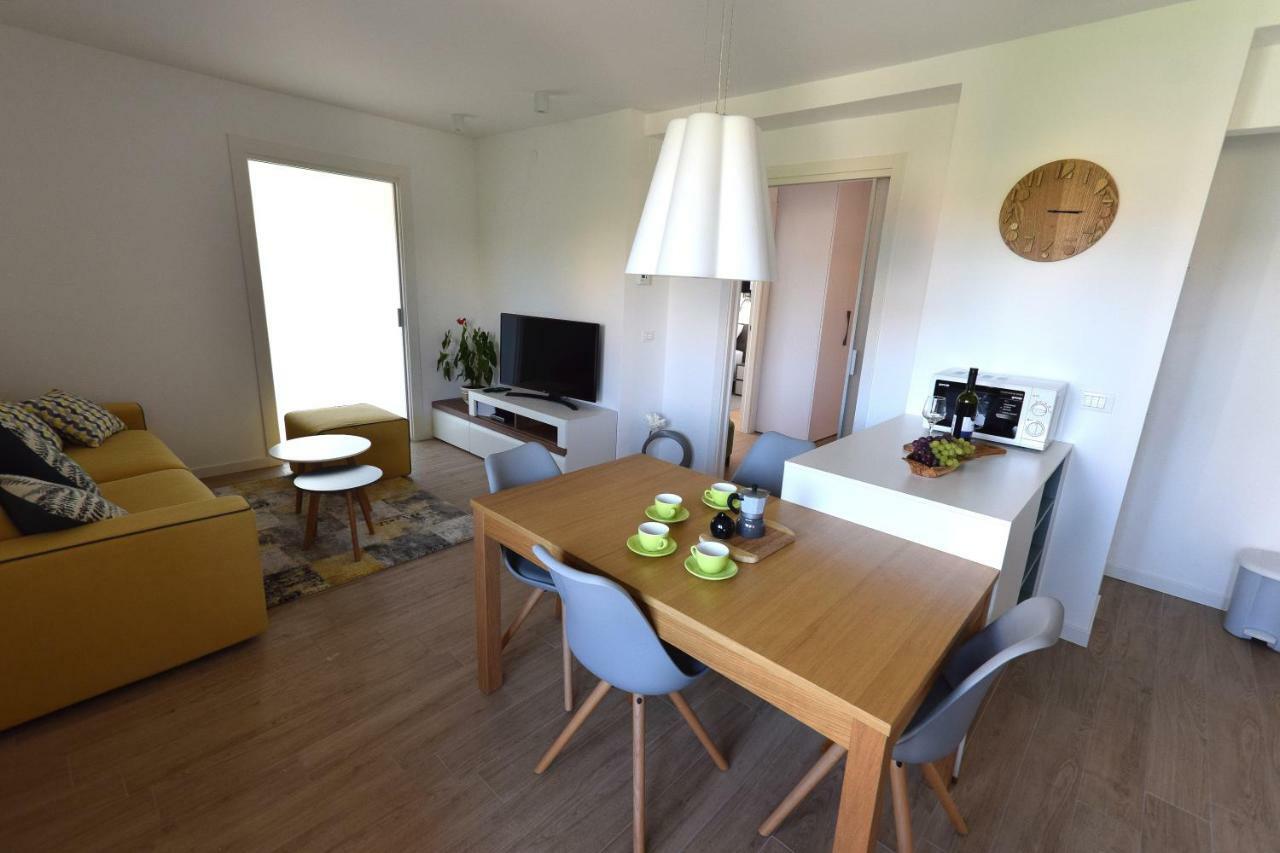 Apartment Vostan Pula Exteriör bild